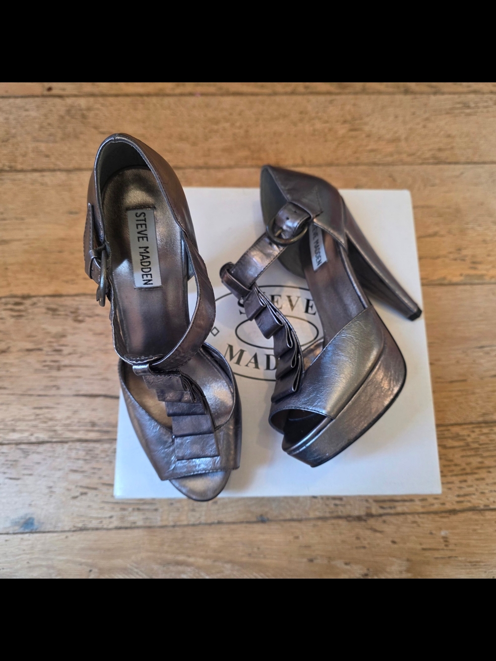 2008 Vintage Steve Madden Leather  'Rufles' Metallic Platform Heels glam mcbling